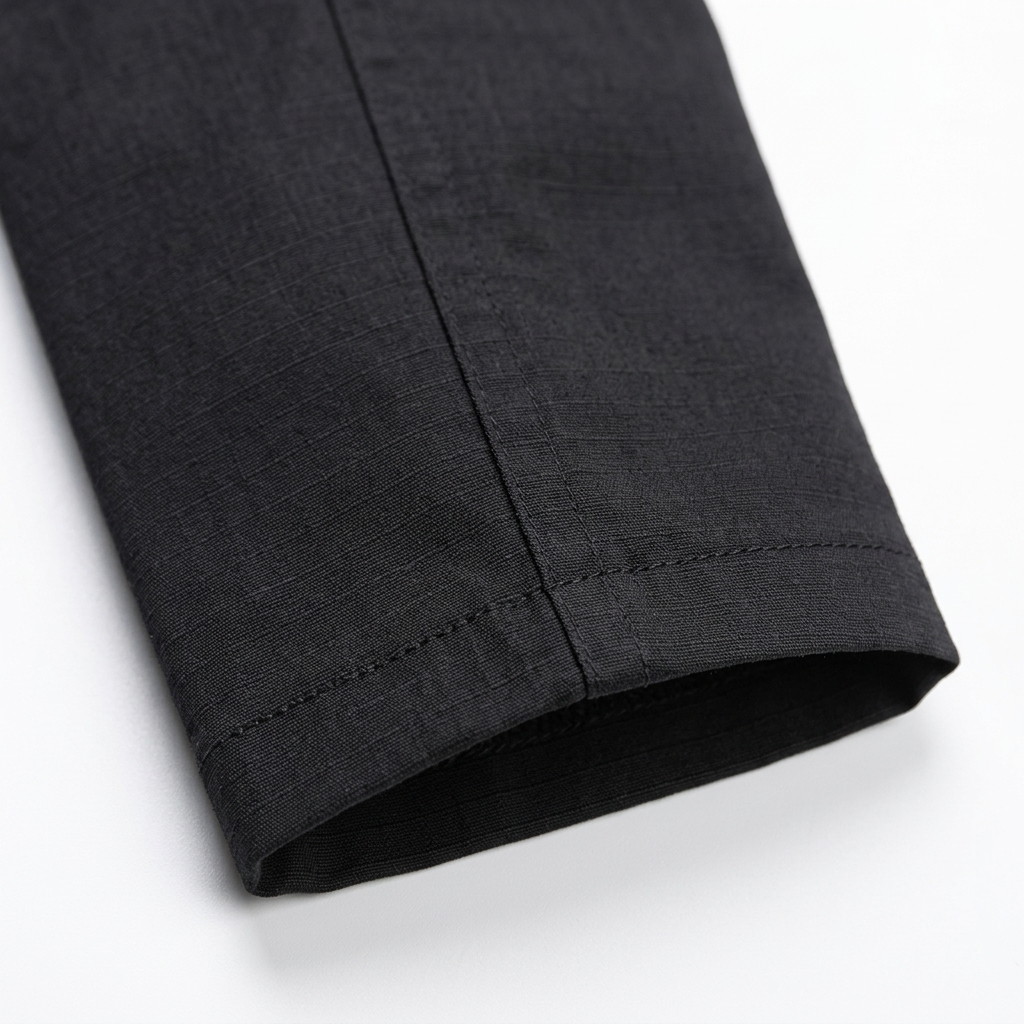 TactWild Triumph sleeve hem detail
